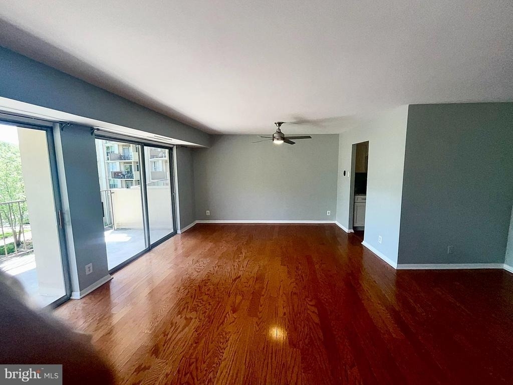 9039 Sligo Creek Parkway - Photo 14