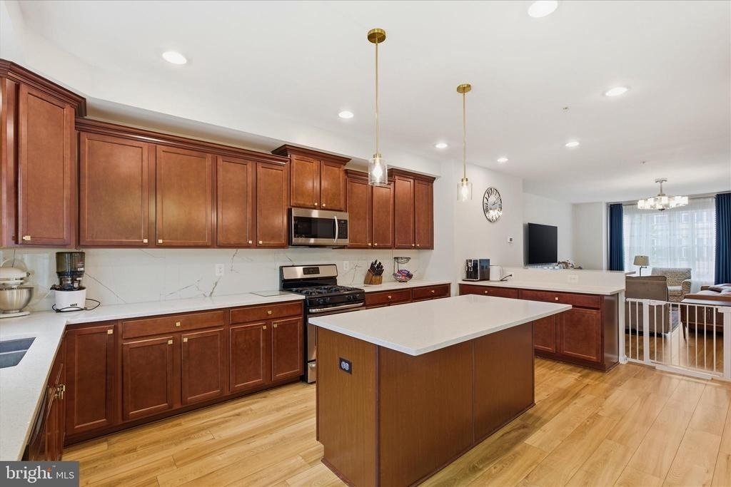 5457 Spotswood Place - Photo 8