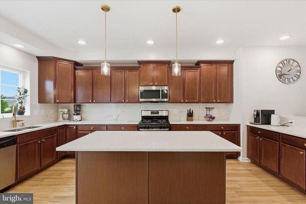 5457 Spotswood Place - Photo 7