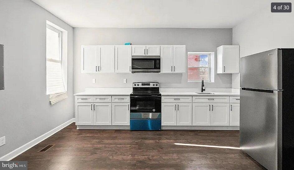 2301 Whittier Avenue - Photo 3