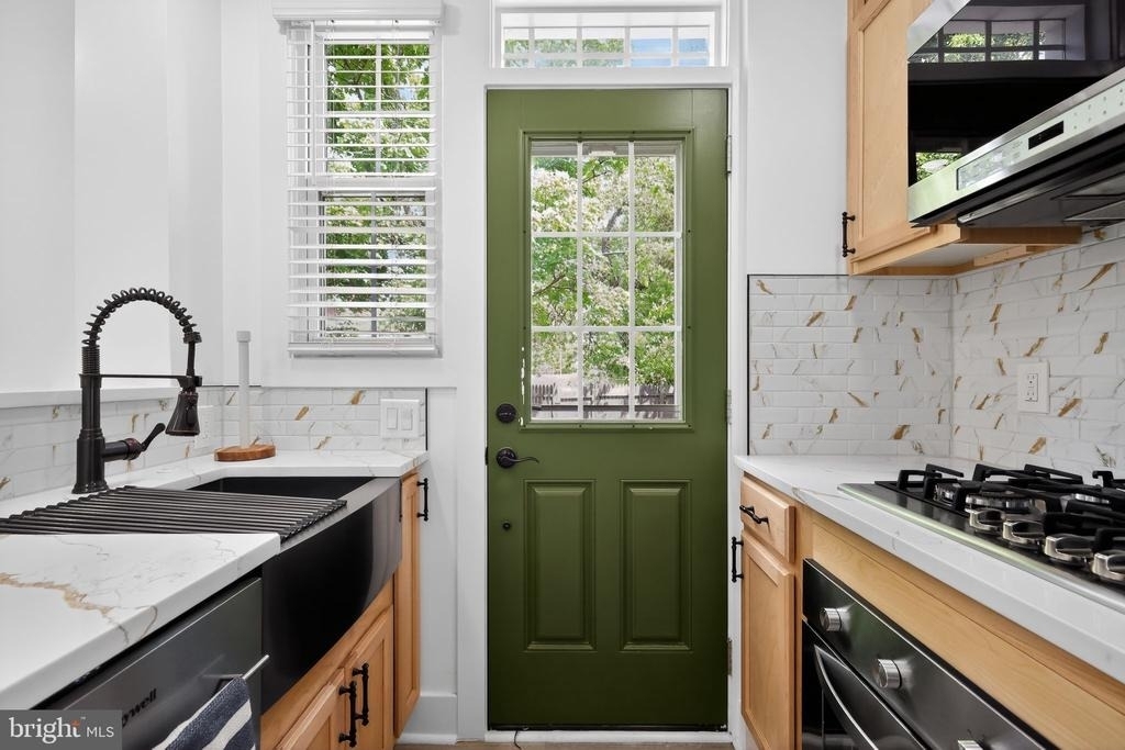 2112 34th Street Se - Photo 4