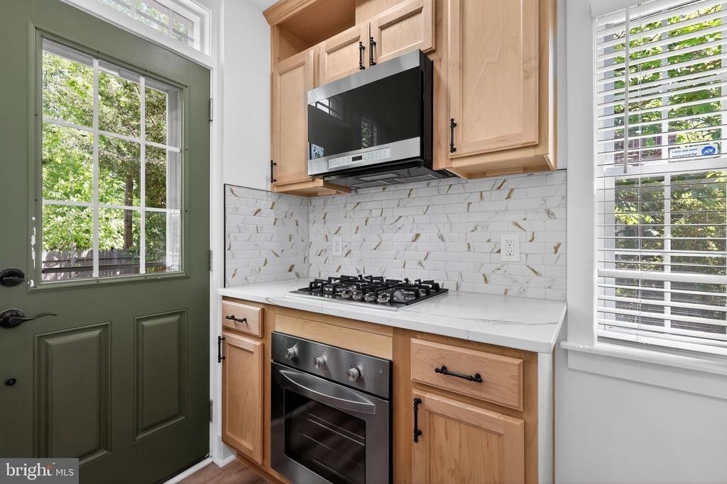 2112 34th Street Se - Photo 2