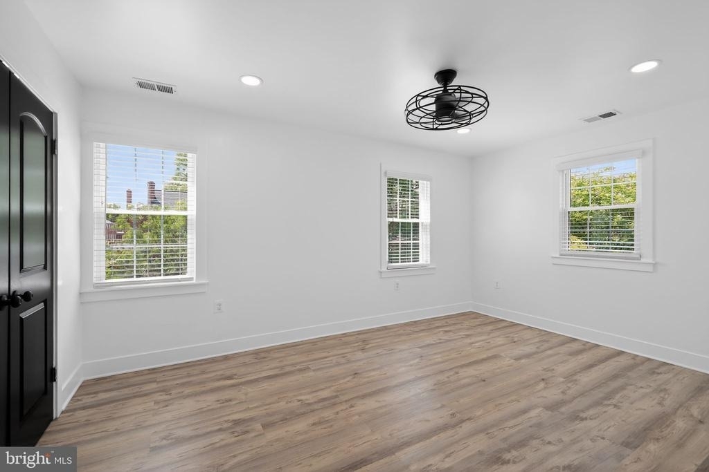 2112 34th Street Se - Photo 19