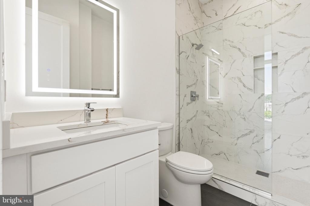 710 Kennedy Street Nw - Photo 18