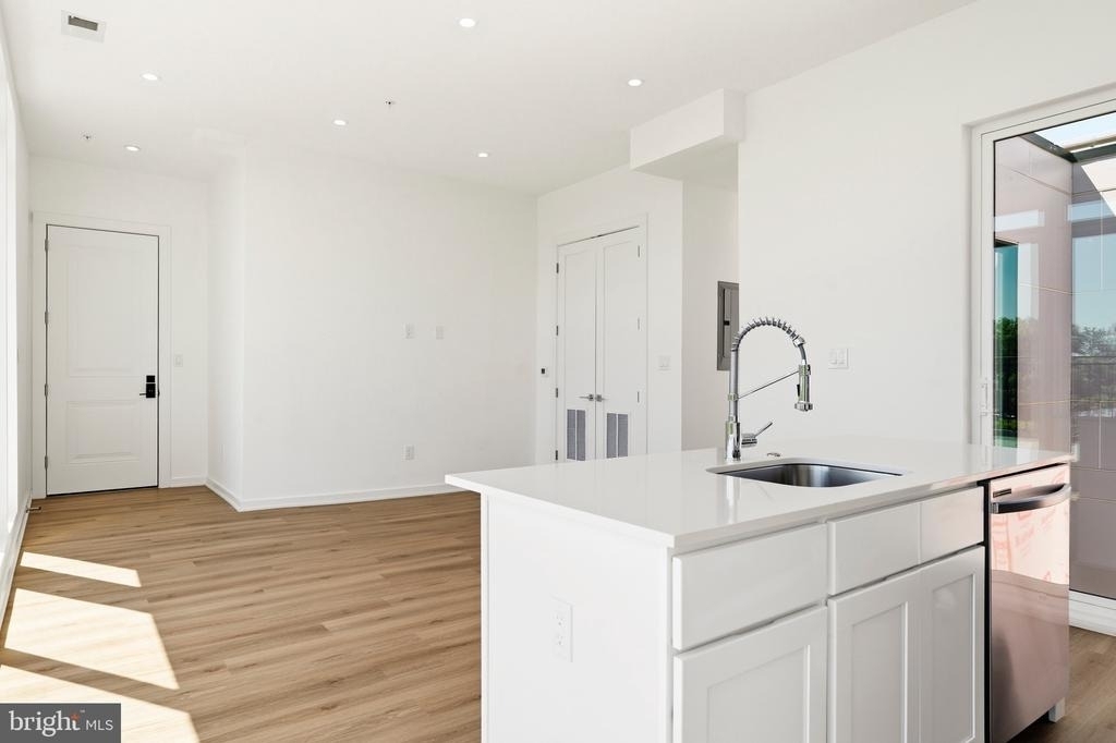 710 Kennedy Street Nw - Photo 8