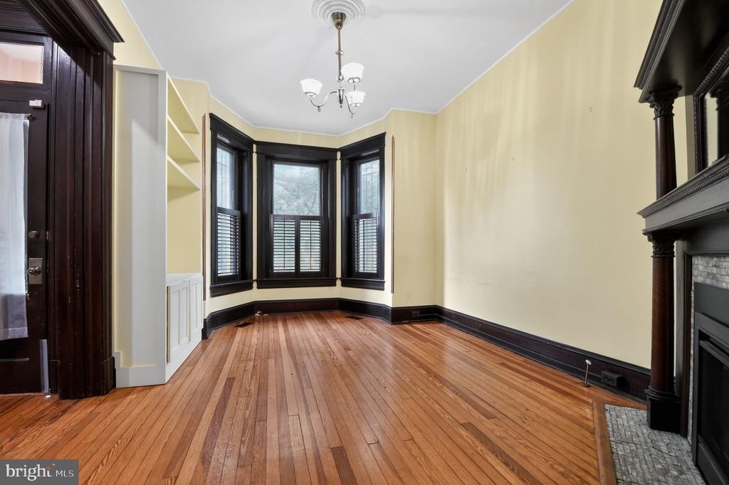 1319 Massachusetts Se - Photo 9