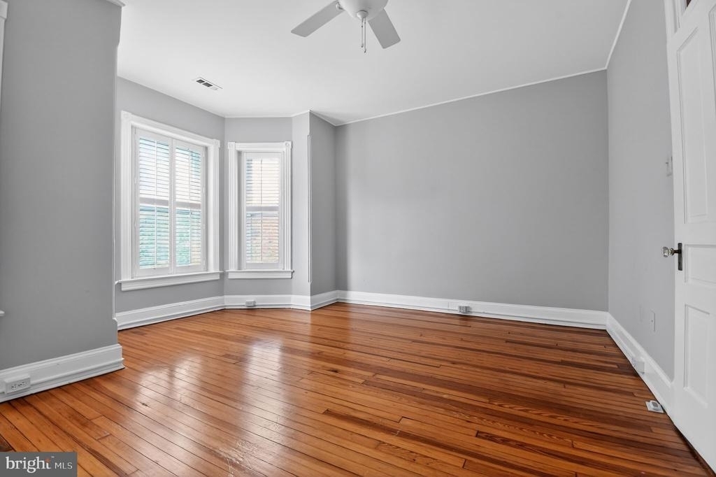 1319 Massachusetts Se - Photo 15