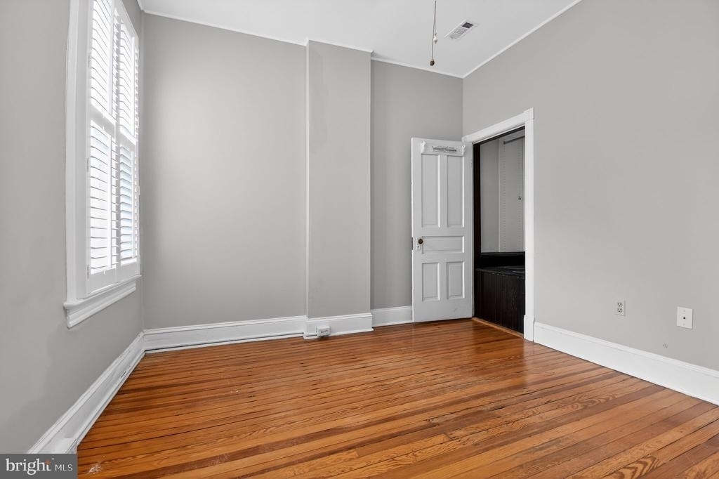 1319 Massachusetts Se - Photo 14