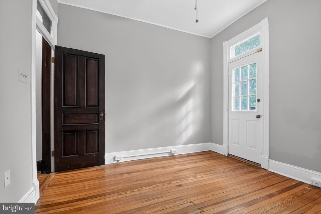 1319 Massachusetts Se - Photo 16
