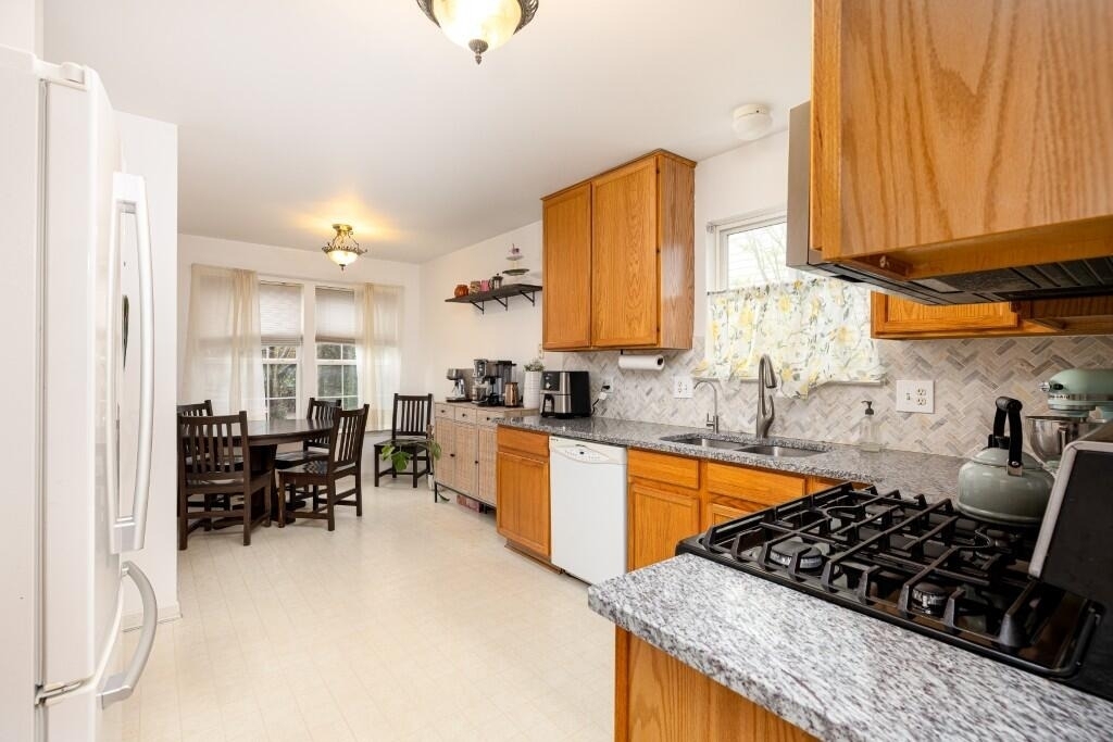 3339 Elsinore Court - Photo 6