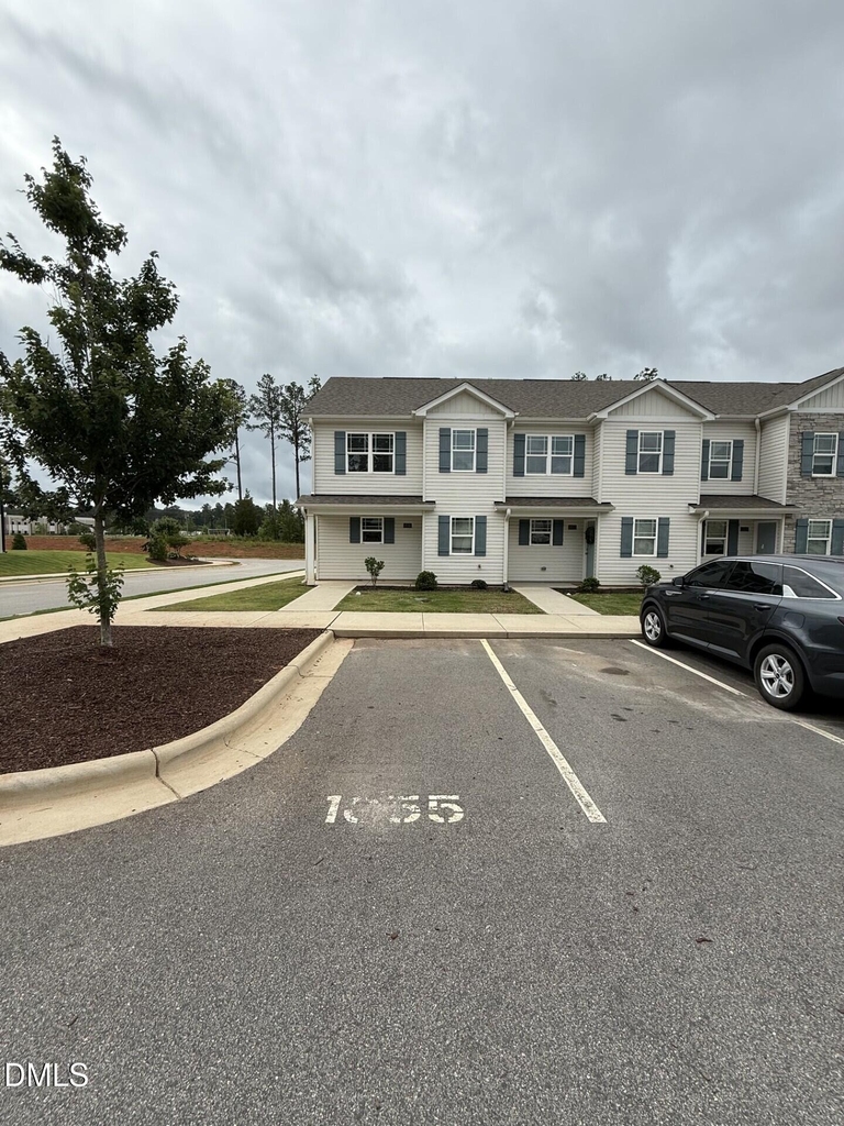 1055 Peony Lane - Photo 0