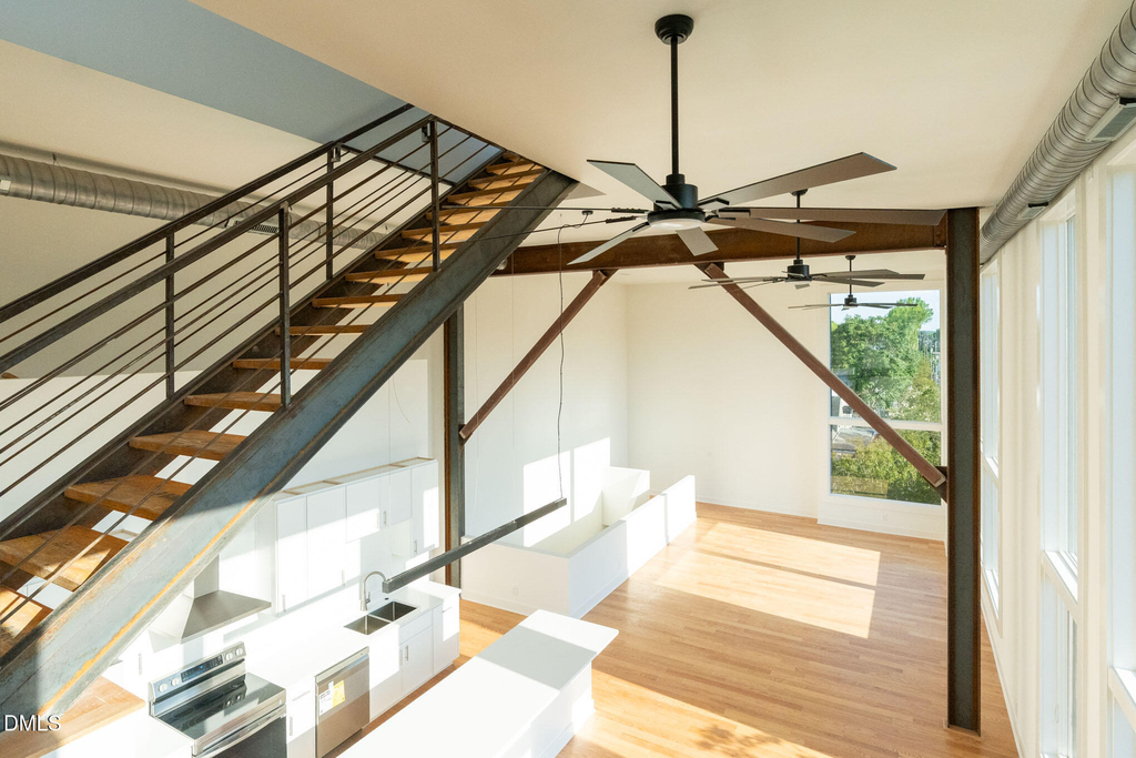 400 E Martin Street - Photo 19