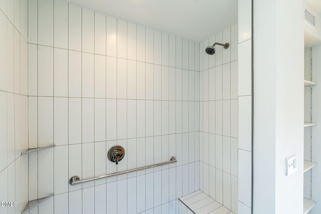 400 E Martin Street - Photo 18