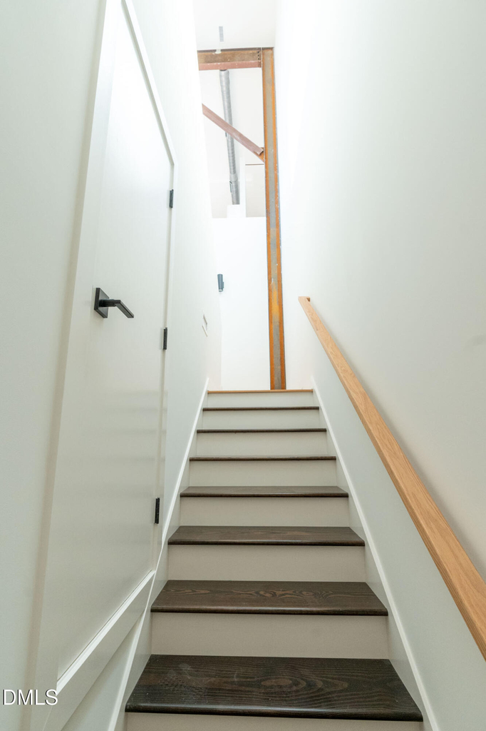 400 E Martin Street - Photo 2