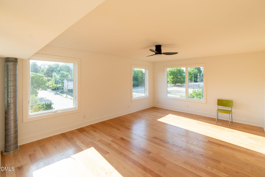 400 E Martin Street - Photo 14