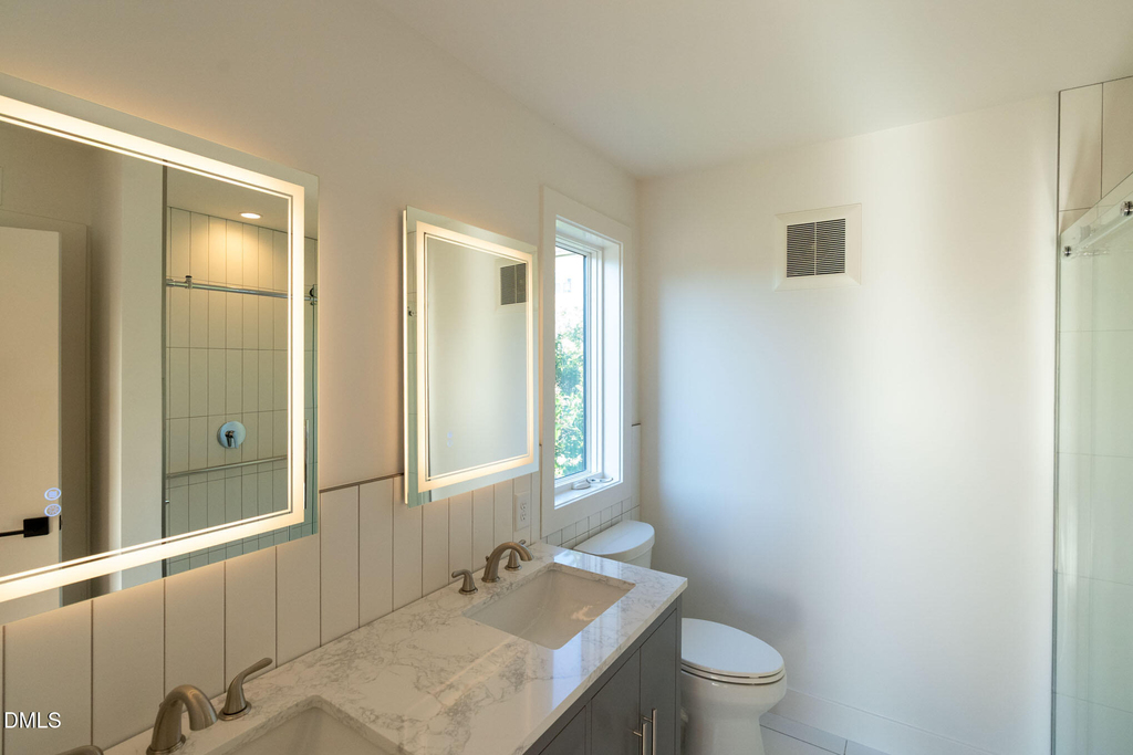 400 E Martin Street - Photo 13