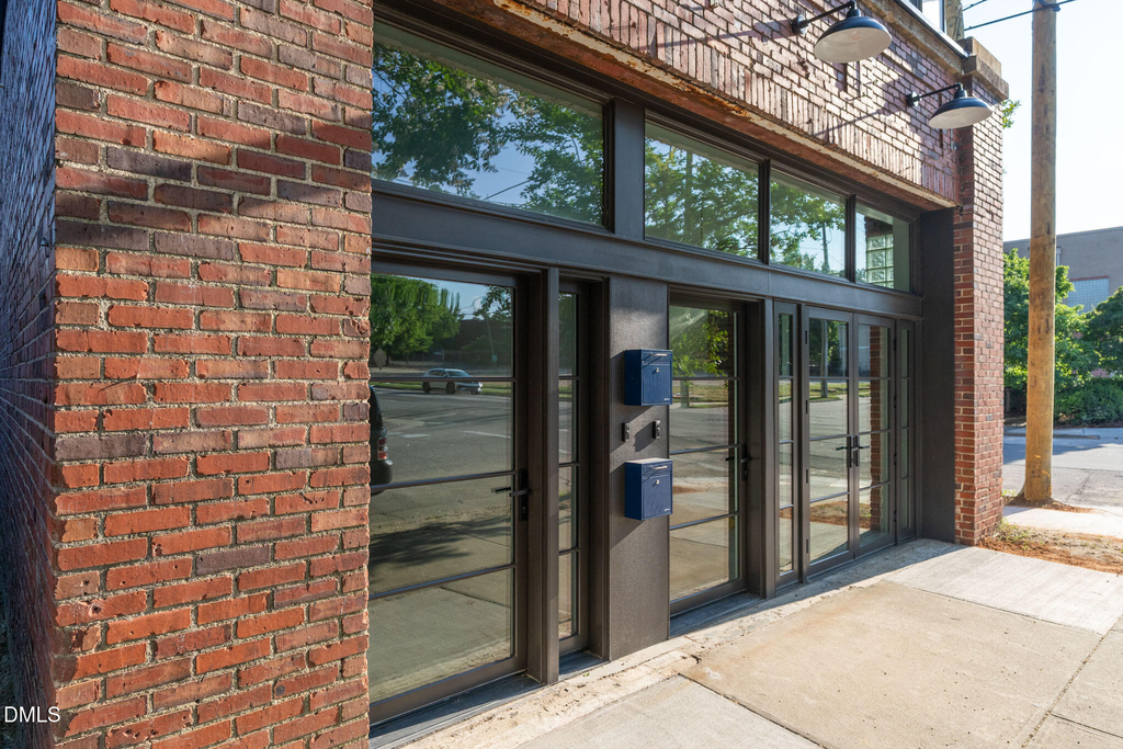 400 E Martin Street - Photo 27