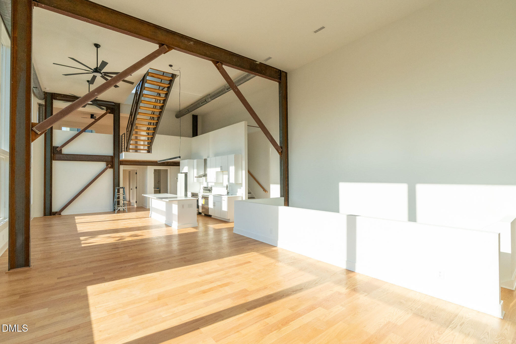 400 E Martin Street - Photo 4