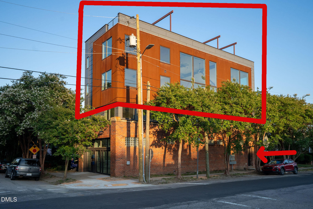 400 E Martin Street - Photo 1