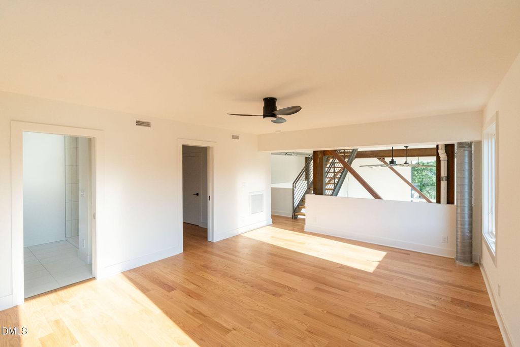 400 E Martin Street - Photo 16