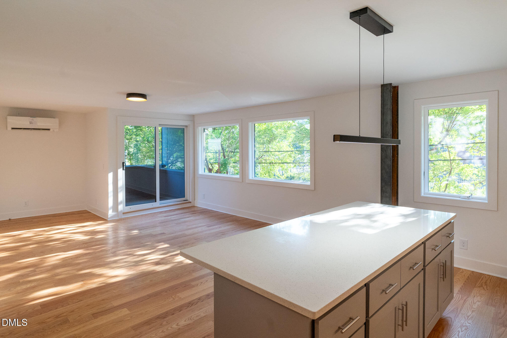 402 E Martin Street - Photo 7