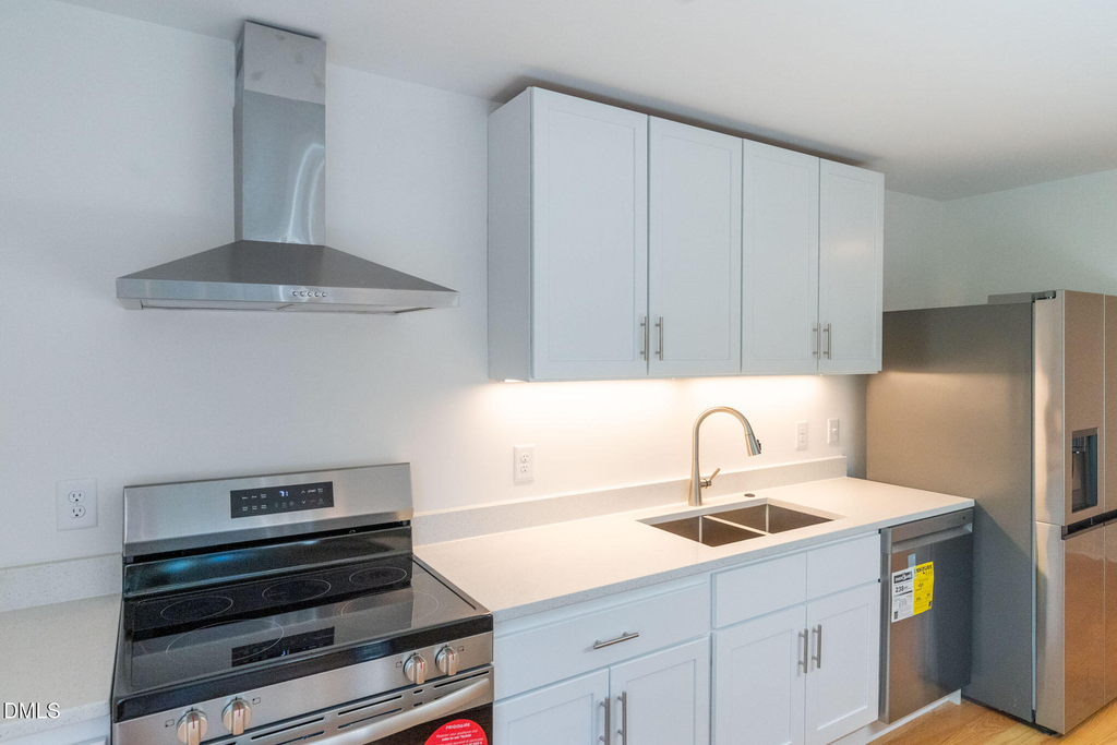 402 E Martin Street - Photo 4