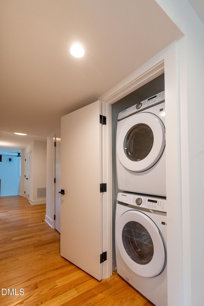 402 E Martin Street - Photo 11