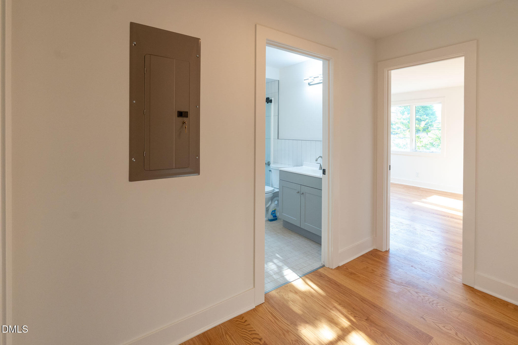 402 E Martin Street - Photo 18