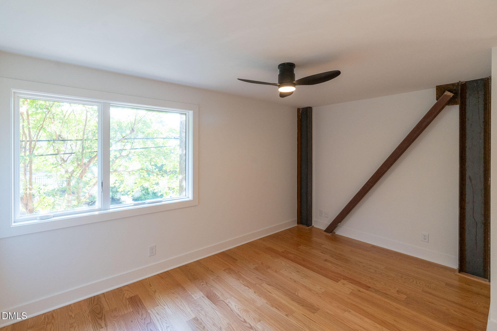 402 E Martin Street - Photo 11