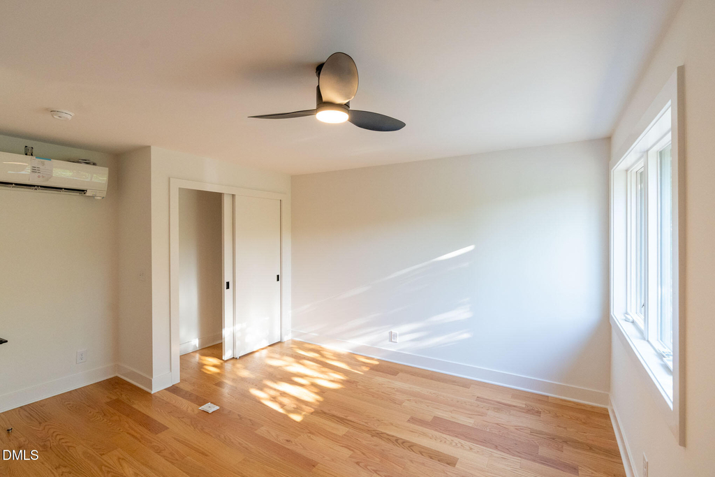 402 E Martin Street - Photo 13