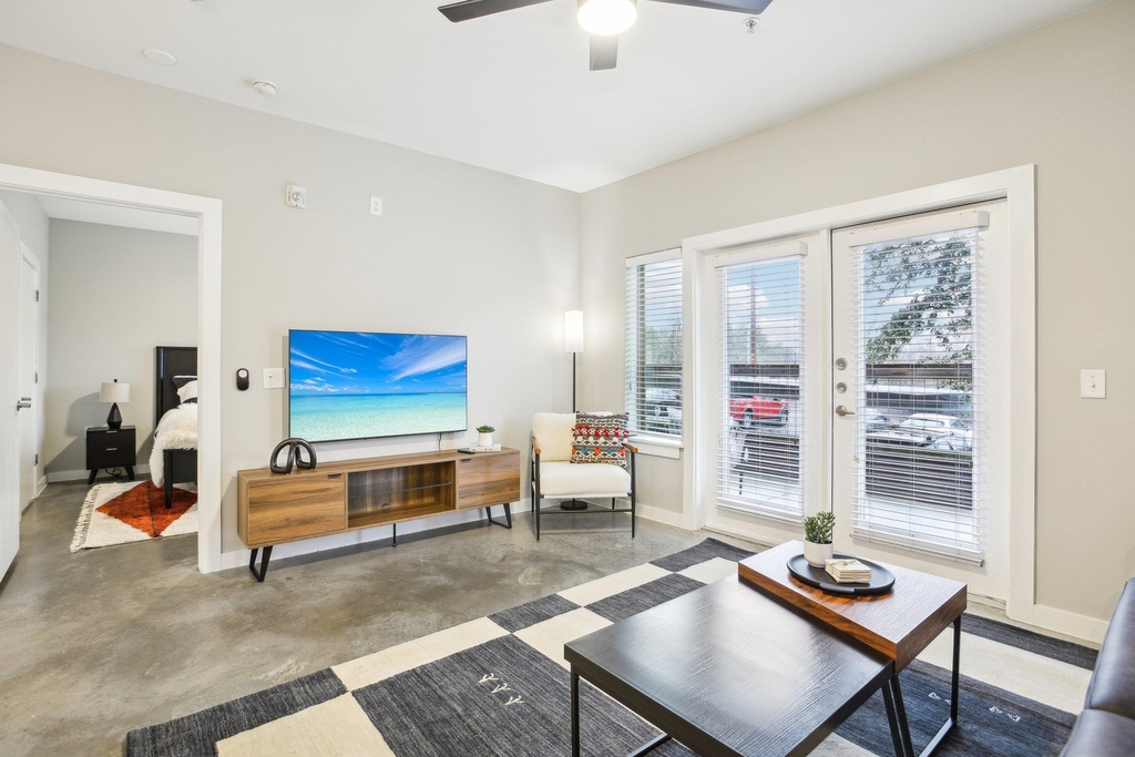 2505 Thornton Rd - Photo 1