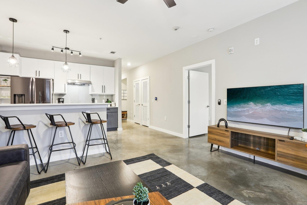 2505 Thornton Rd - Photo 4