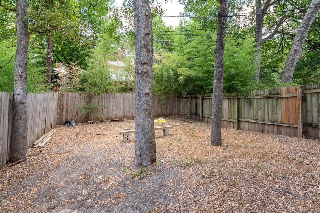 1506 Rockdale Cir - Photo 12