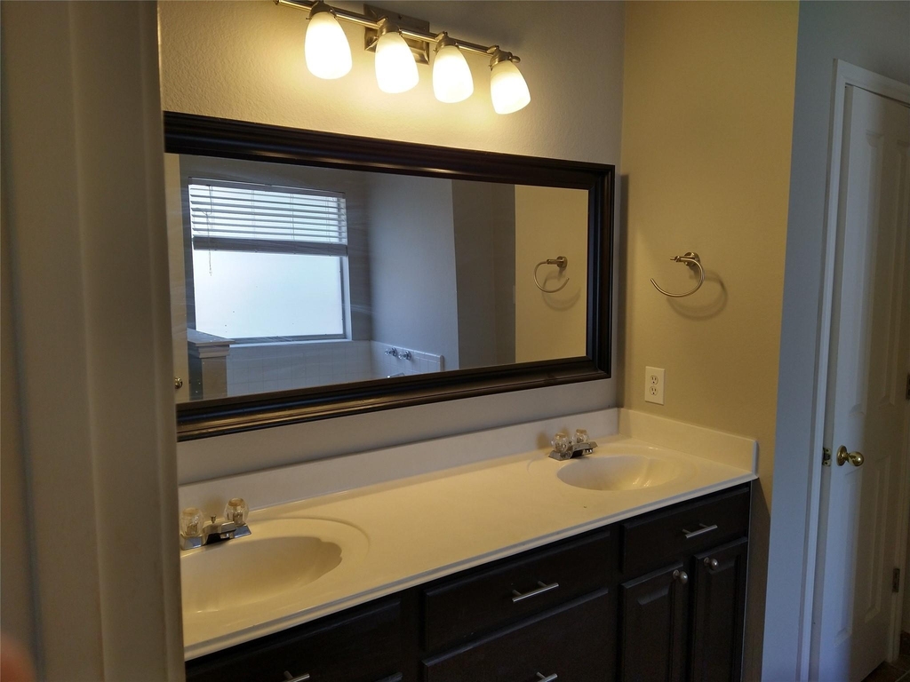 8706 Priest River Dr - Photo 9