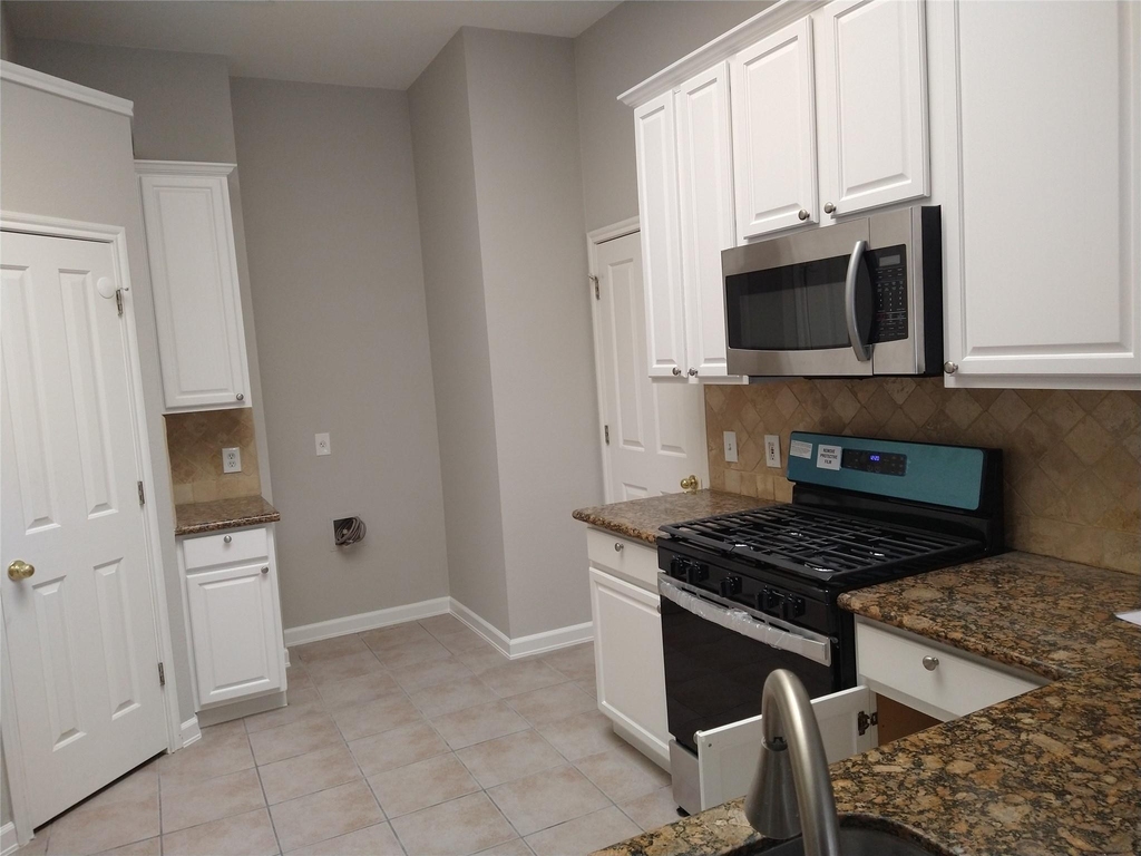 8706 Priest River Dr - Photo 11