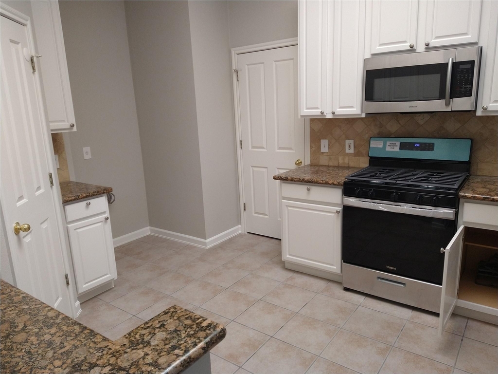 8706 Priest River Dr - Photo 12