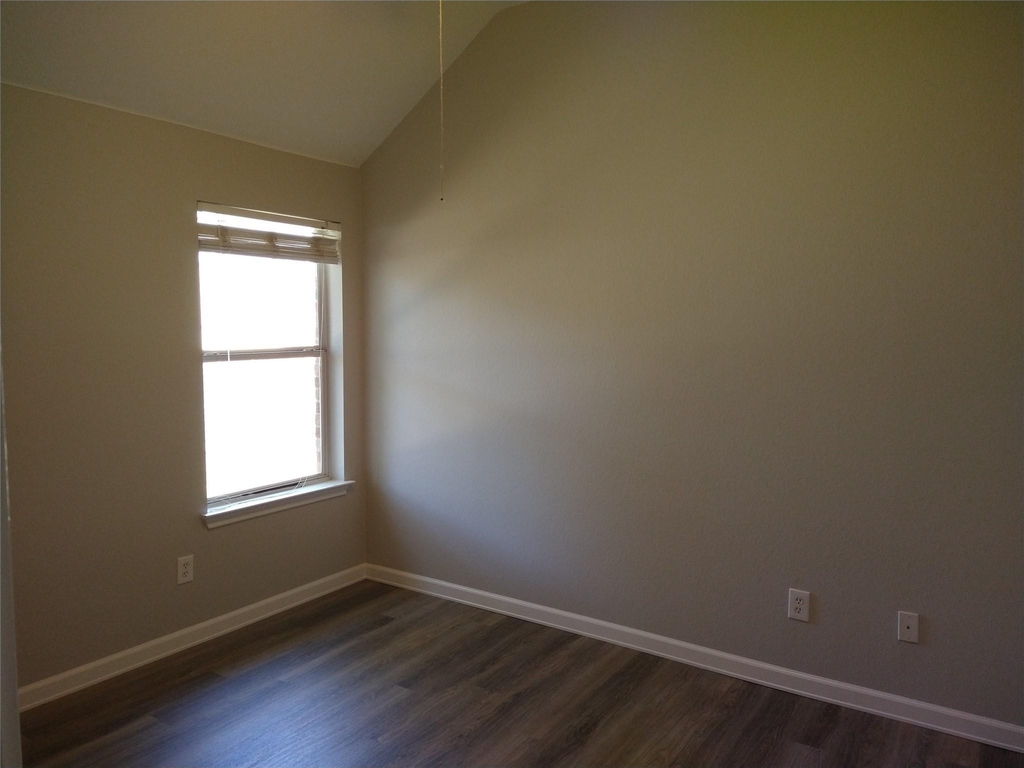 8706 Priest River Dr - Photo 4