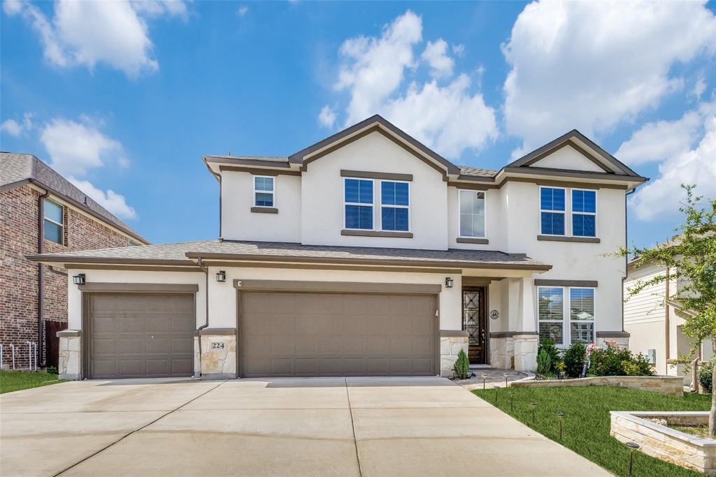 224 Draco St - Photo 0