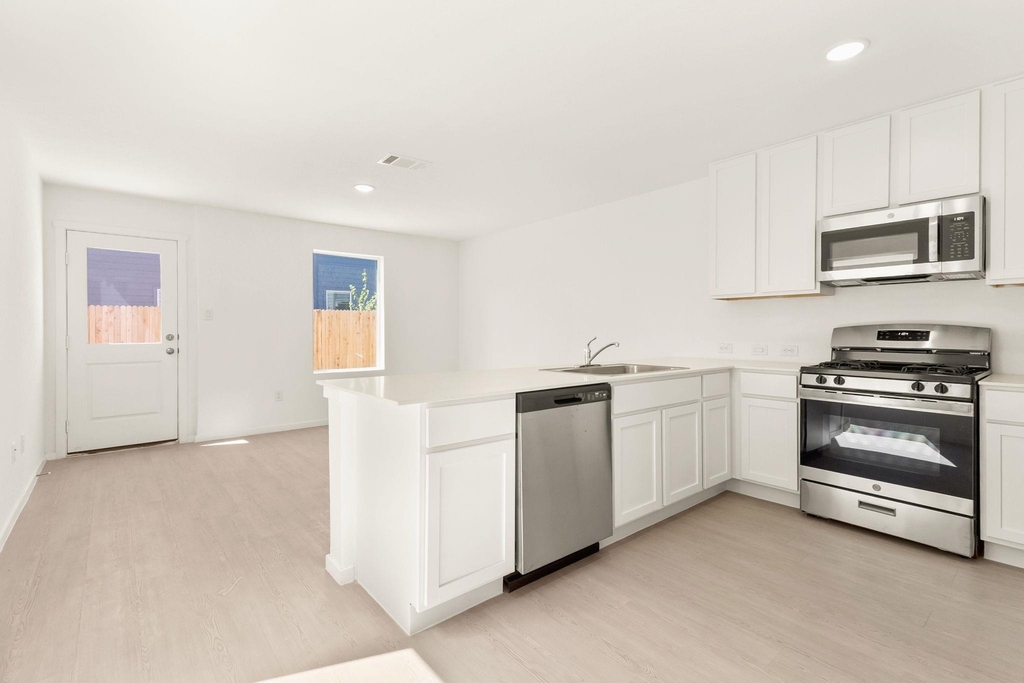 20511 Andalusite Way - Photo 2