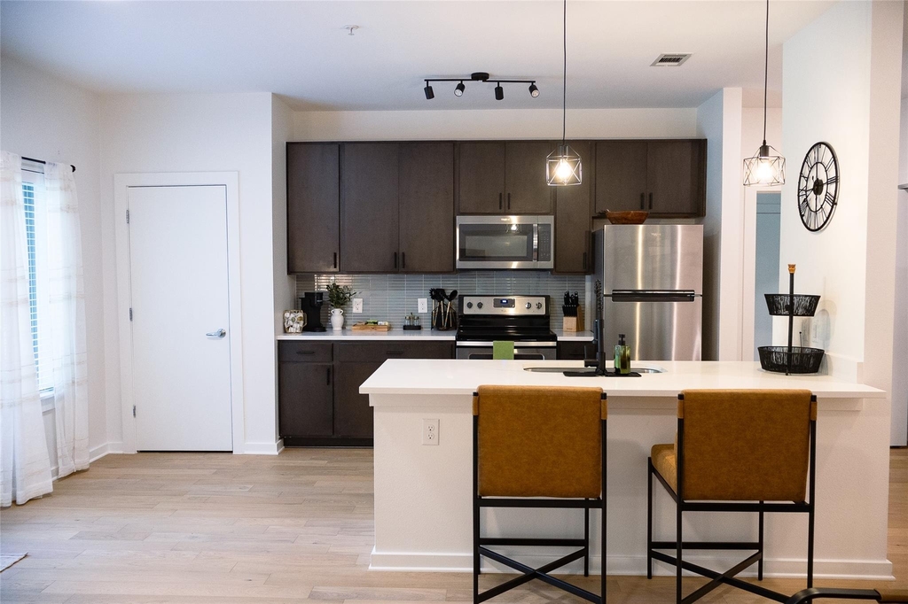2505 Thornton Rd - Photo 4