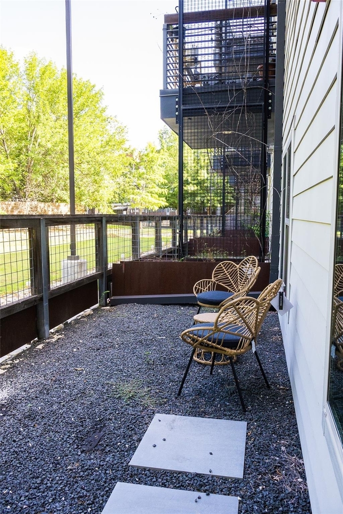2505 Thornton Rd - Photo 24