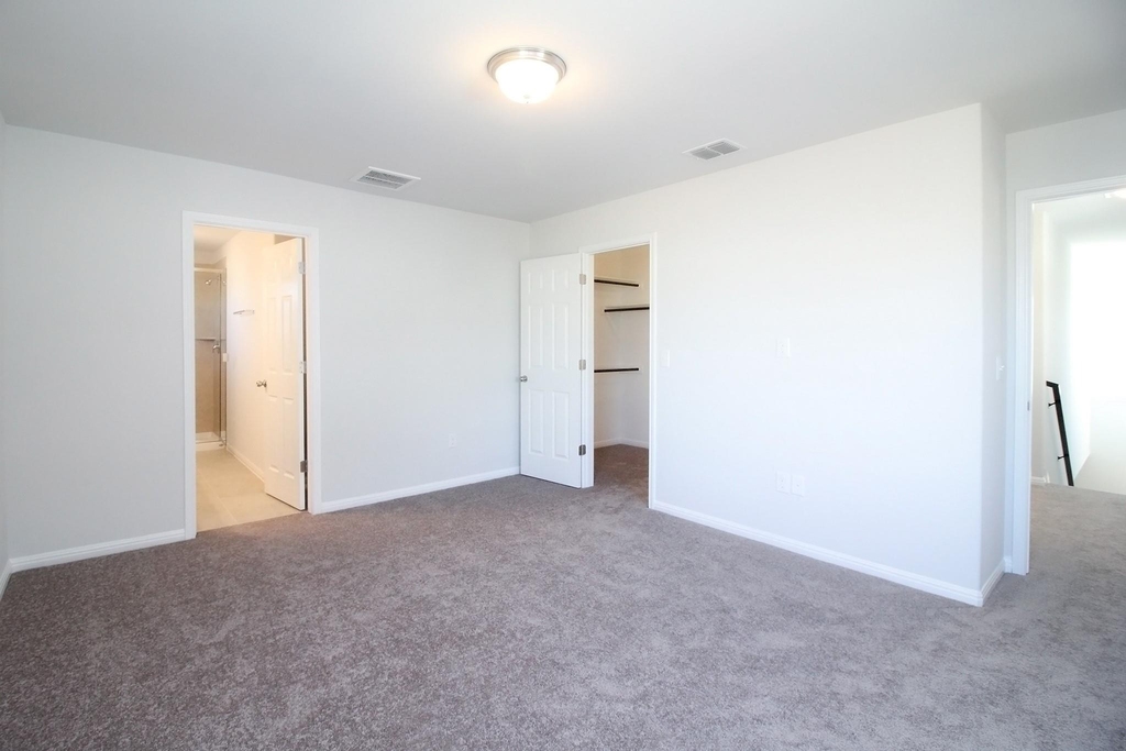10305 Forest Grove Dr - Photo 7