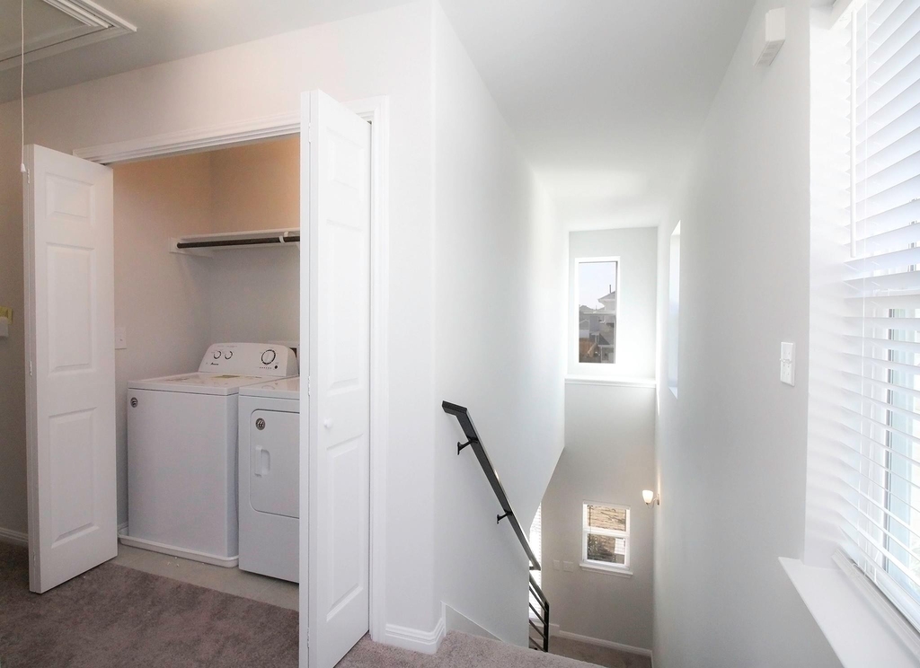 10305 Forest Grove Dr - Photo 15