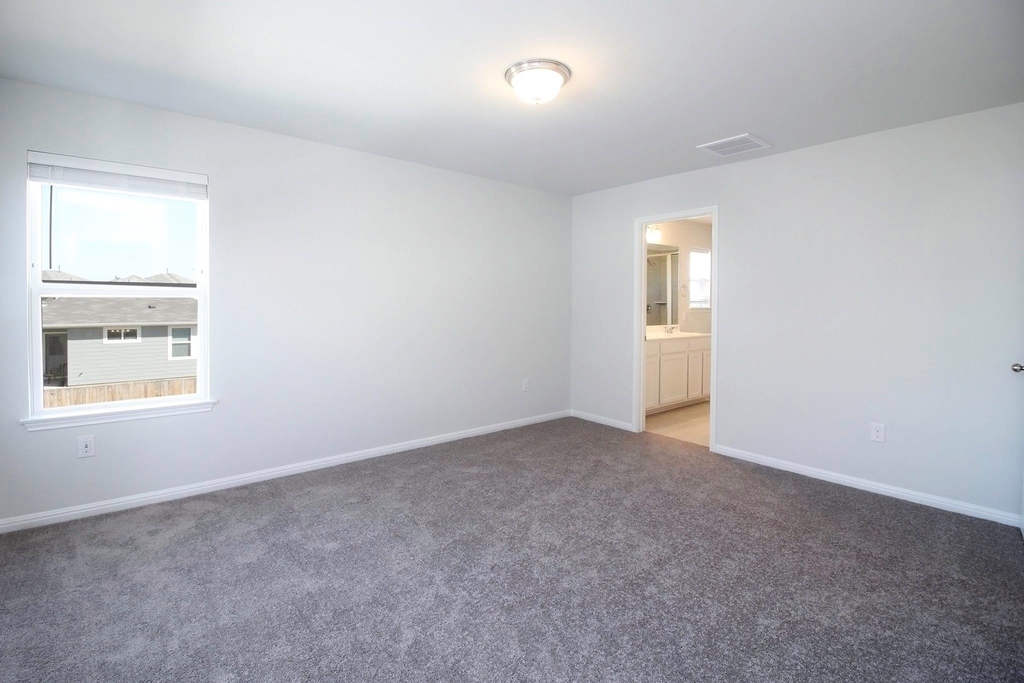 10305 Forest Grove Dr - Photo 6