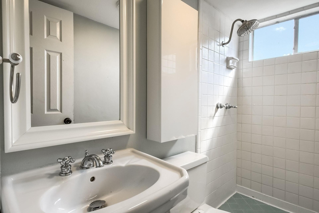 1011 Berrywood Dr - Photo 19