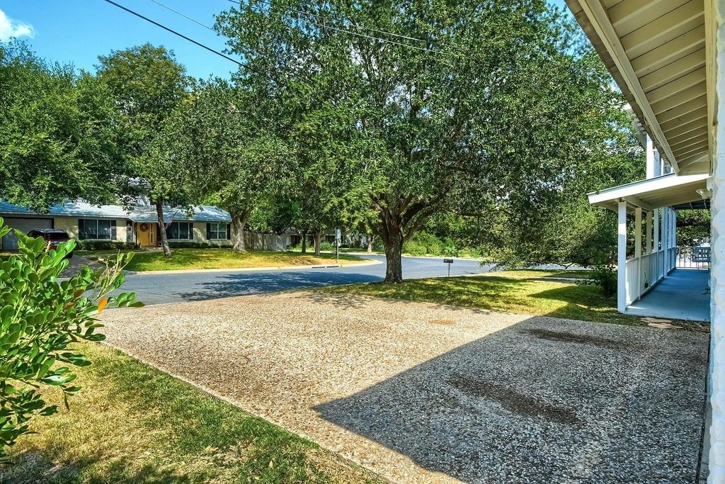 1011 Berrywood Dr - Photo 34