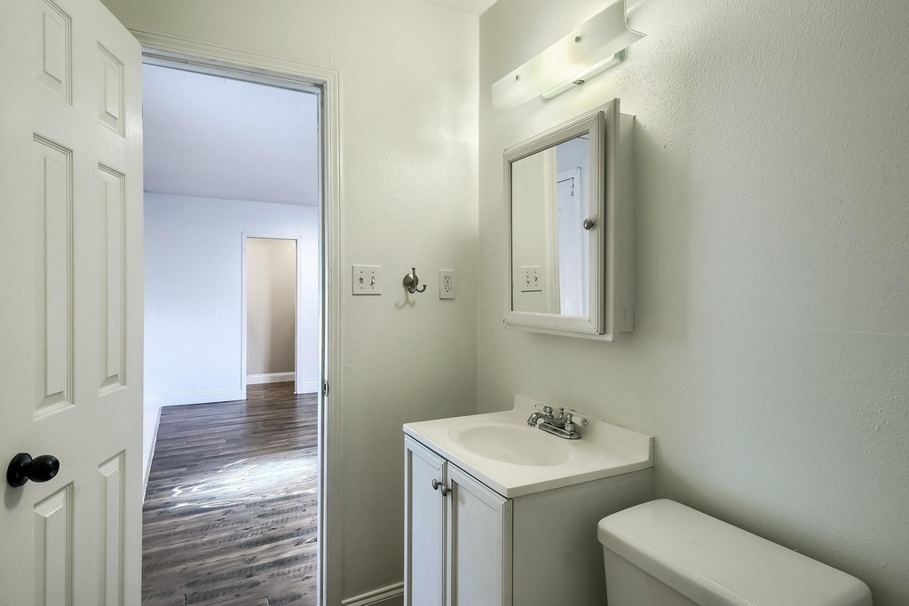 1011 Berrywood Dr - Photo 22