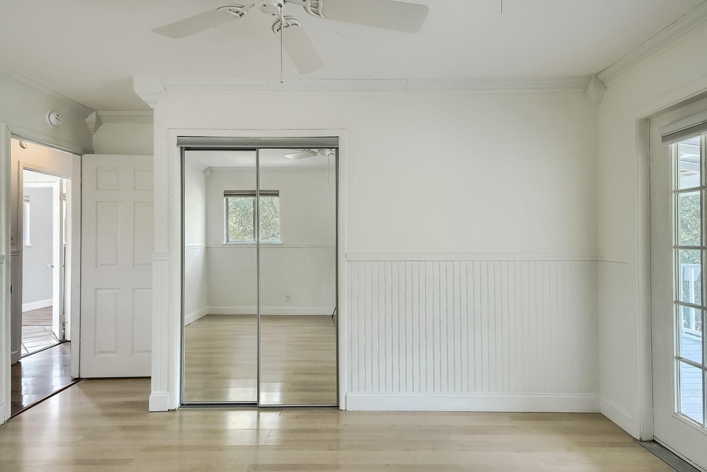 1011 Berrywood Dr - Photo 17