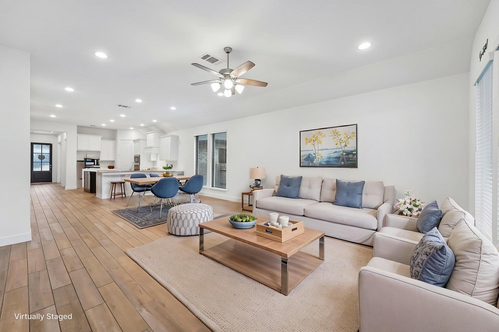 133 Plumbago Loop - Photo 2