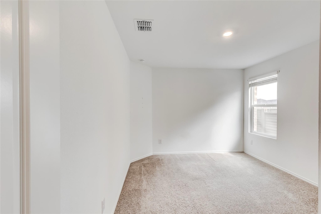 591 Avre Loop - Photo 27